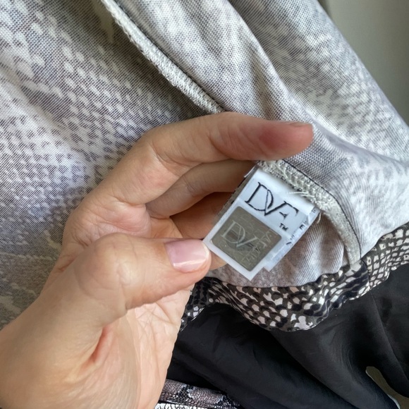 Diane Von Furstenberg Snake Print Wrap Dress with Pockets - Picture 7 of 11